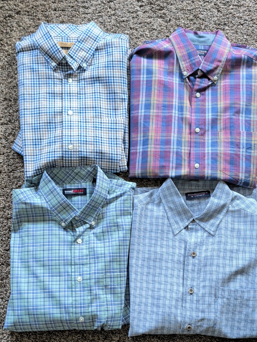Lot of 4 Men's Roundtree & York Short Sleeve Button Shirts - New & Like New